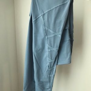 Knockout Victoria’s Secret leggings